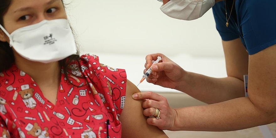 Sağlıkçılar Aşılanıyor