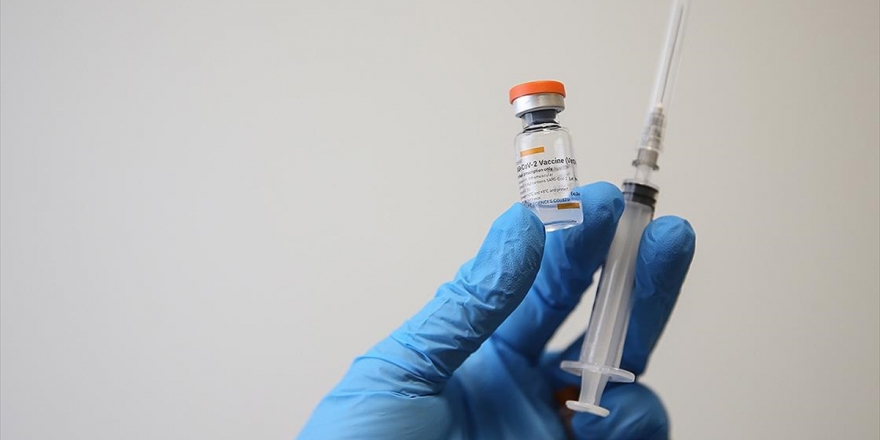 Klinik Mikrobiyoloji Uzmanlık Derneği Başkanı Erensoy: Sevdiklerimizi Kaybetmek İstemiyorsak Mutlaka Aşı Yaptırmalıyız