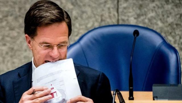 Hollanda hükümeti ülkede tartışma yaratan çocuk yardımı skandalı nedeniyle istifa etti