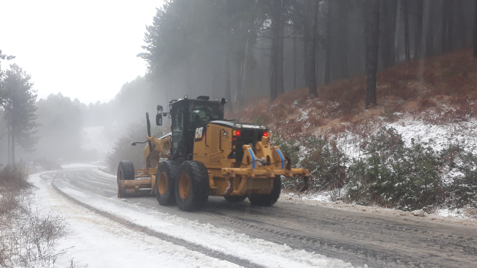 Aydın Büyükşehir Belediyesi Ekipleri Karla Mücadele Çalışmalarına Başladı