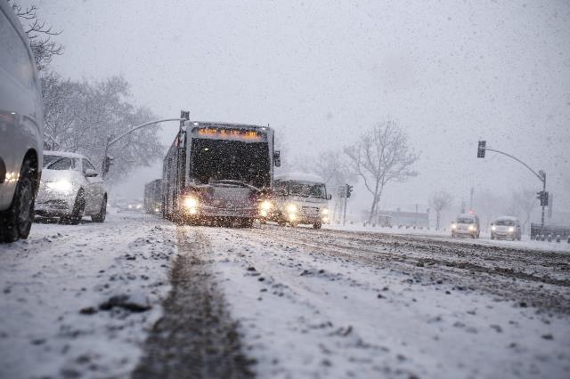 AKOM'dan İstanbul için kar uyarısı: Yağış ilerleyen saatlerde yer yer kuvvetli şekilde etkili olacak