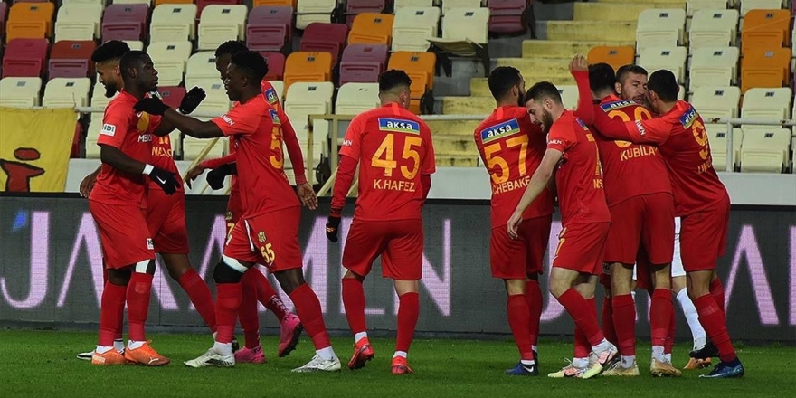 Yeni Malatyaspor Farklı Galibiyetle Nefes Aldı