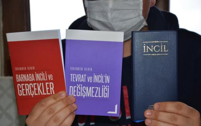 18 yaşındaki Müslüman gence kargoyla İncil gönderildi, aile şaşkına döndü