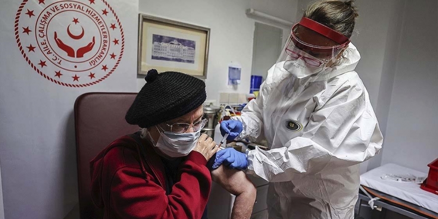 Huzurevleri Ve Bakımevlerinde Kalanlar İle Buradaki Personelin Aşılanmasına Başlandı