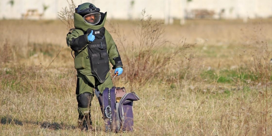 'İlk Hatan Son Hatan Olur' Prensibine Sımsıkı Bağlı 'Fünyenin Ucunda' Bir Hayat Onlarınki