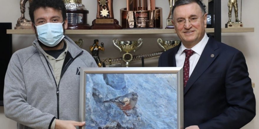 Savaş, Kuş Dedektifi İle Buluştu