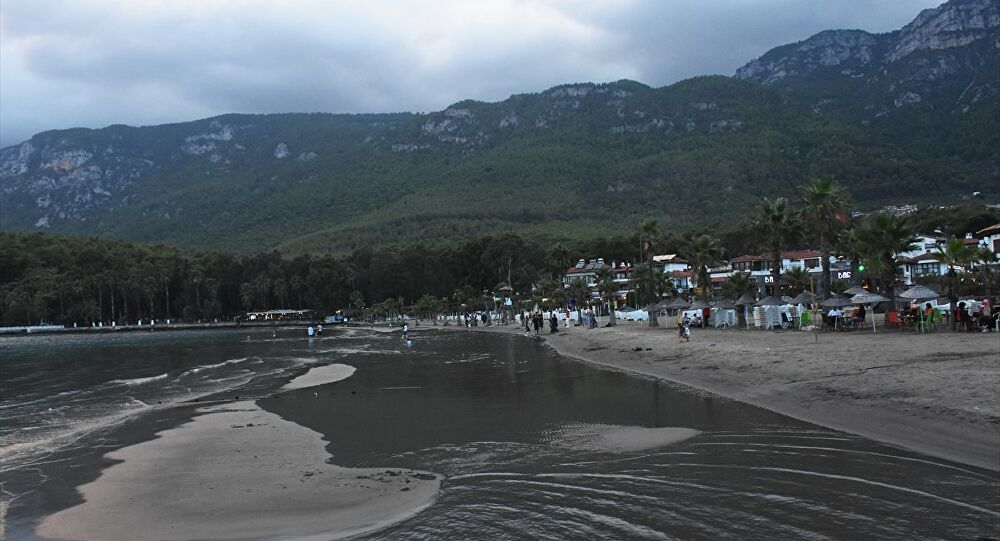 Muğla'da deniz suyu 20 metre çekildi