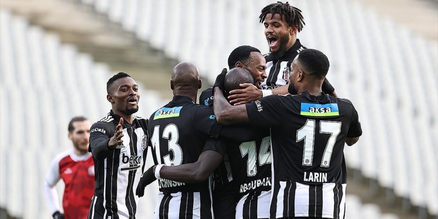 Beşiktaş Yenilmezlik Serisini Sürdürdü