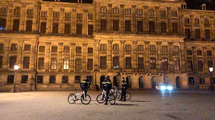 Hollanda genelinde sokağa çıkma kısıtlaması başladı
