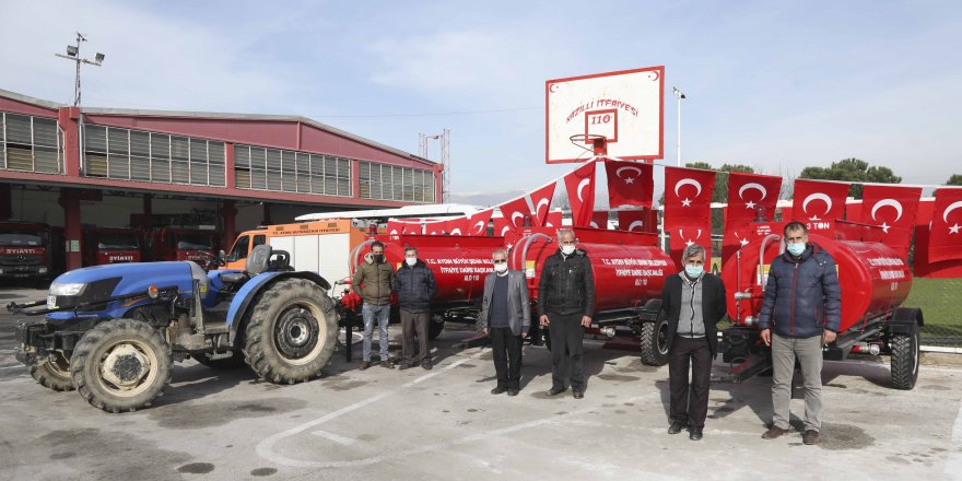 Aydın Büyükşehir Belediyesi'nden Yangın Söndürme Tankeri Dağıtımı Sürüyor