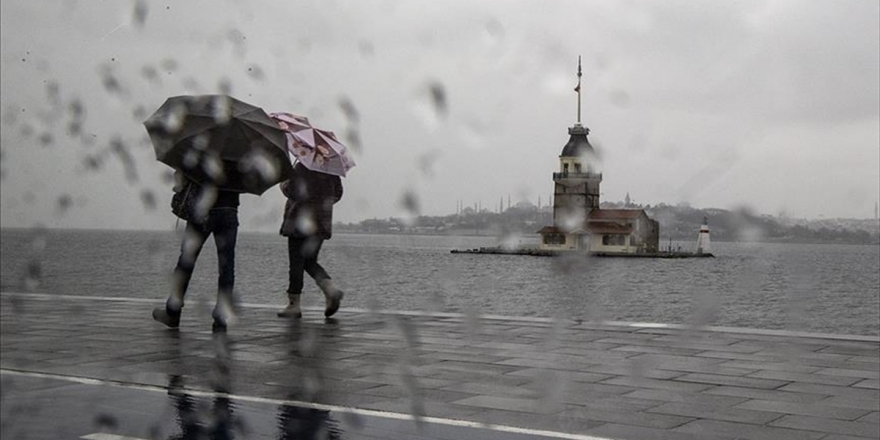 İstanbul'da Öğleden Sonra Yağmur Bekleniyor