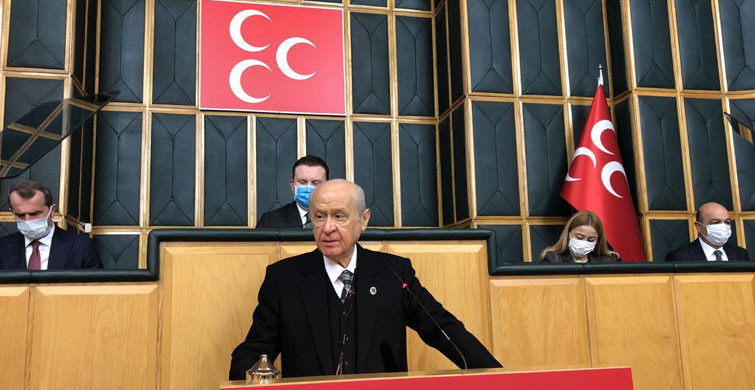Devlet Bahçeli'den Özlem Gürses'e: Size sadece gülüyoruz