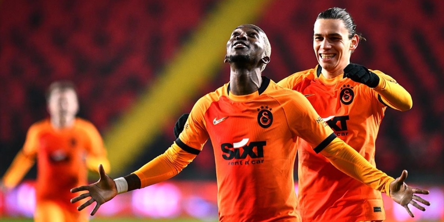 Onyekuru, İlk Maçında Galatasaray'a 3 Puanı Kazandırdı