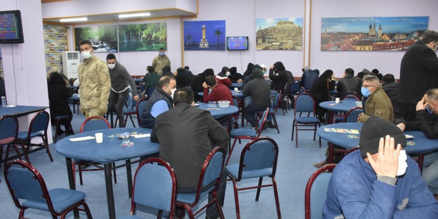 İzmir’de jandarmadan ‘kumar’ operasyonu: 2,5 milyon TL ceza kesildi