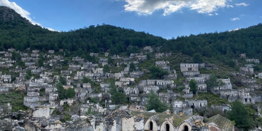 'Hayalet köy' hayran bırakıyor