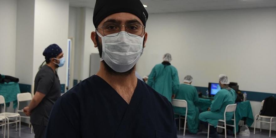 'Yaşımdan Dolayı Hastalığın Bu Kadar Ağır Geçeceğini Düşünmüyordum'