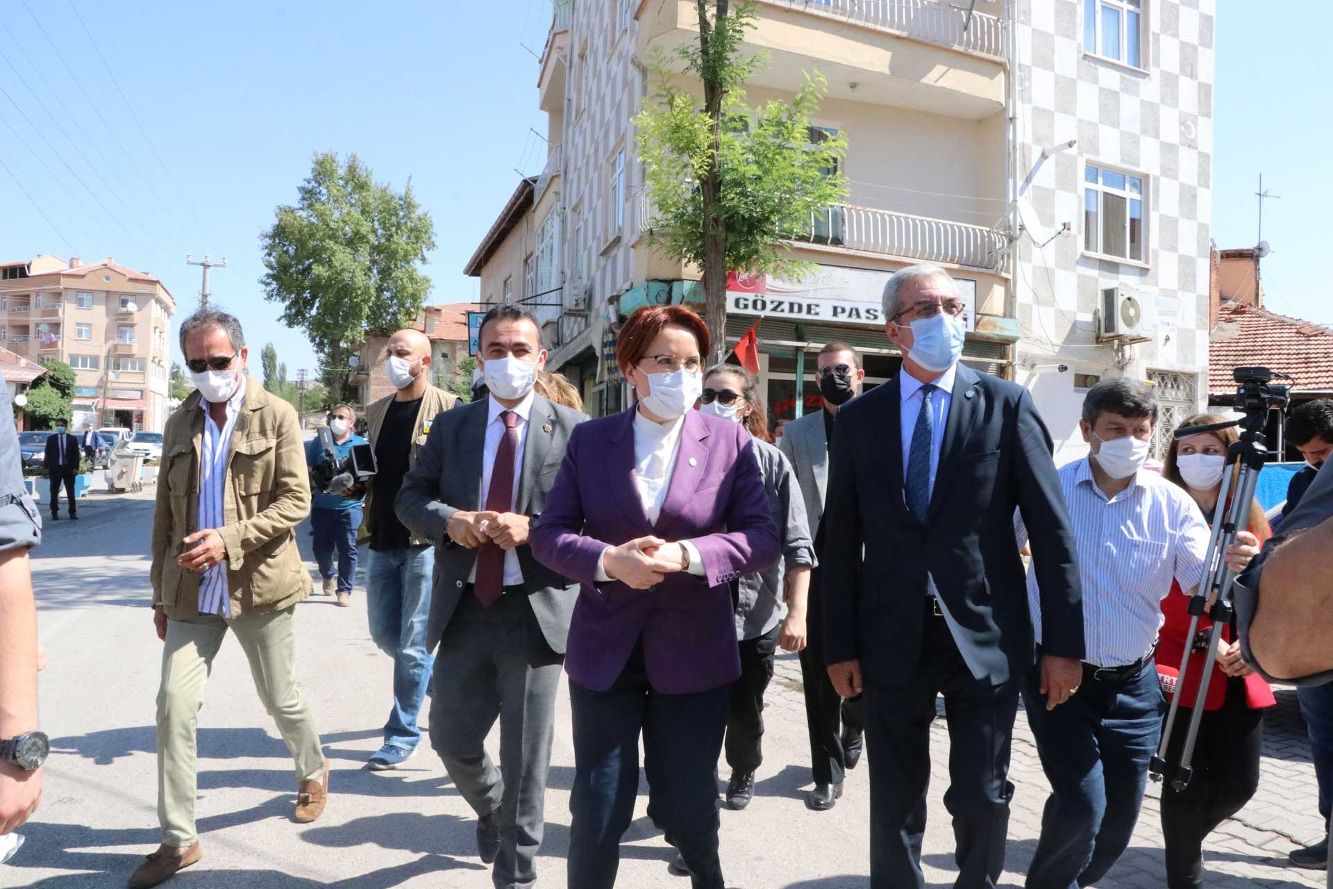 Akşener: Cumhur İttifakı'nı radyoya benzetiyorum