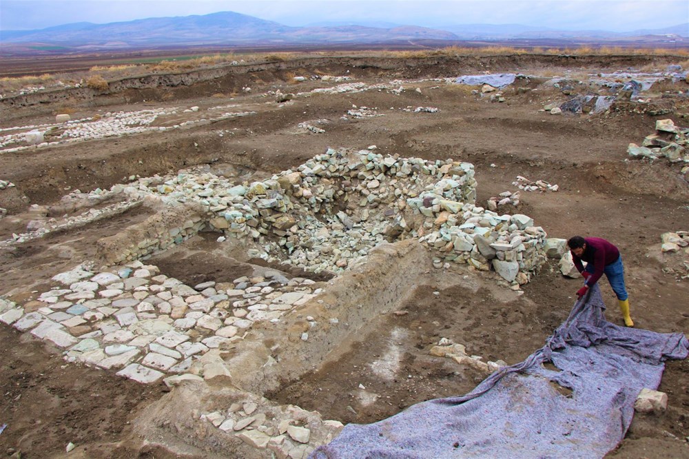 Amasya'da 2 bin 600 yıllık 'Kubaba Sunağı' keşfedildi