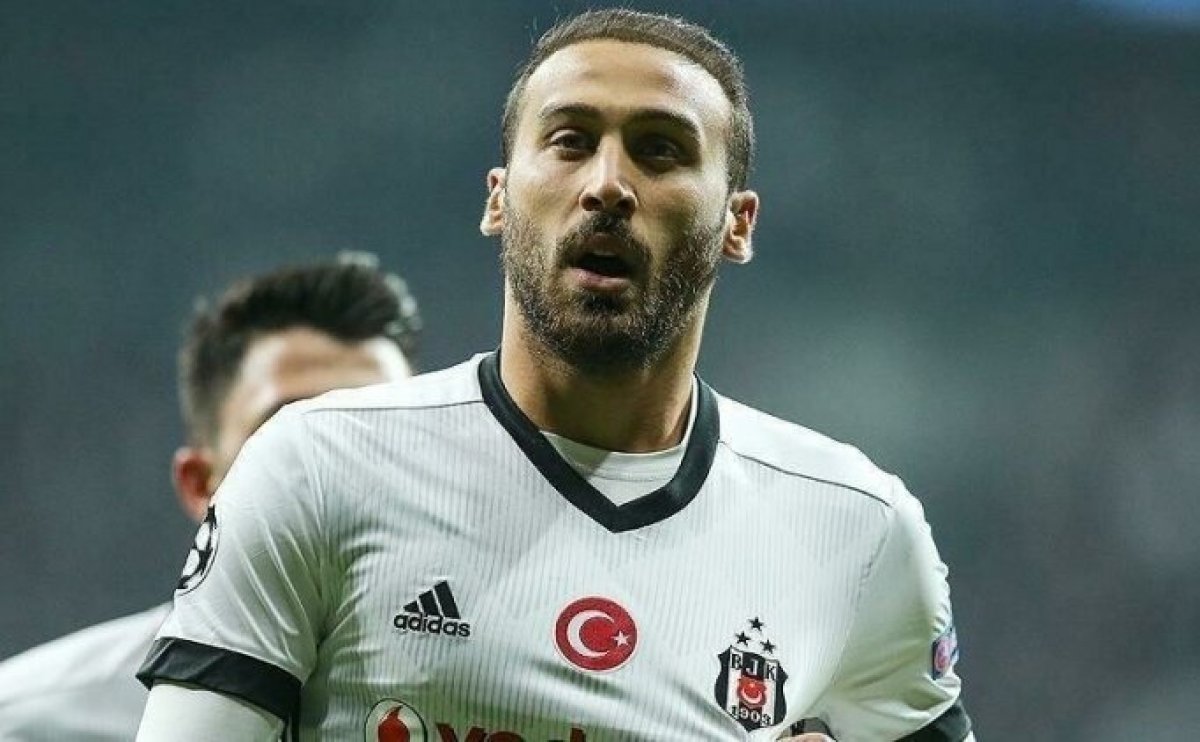 Cenk Tosun yeniden Beşiktaş'ta