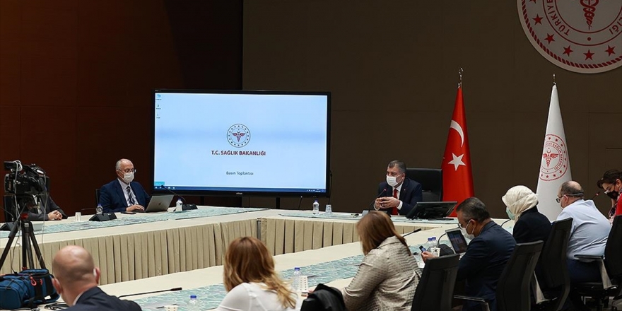 Bilim Kurulları Kovid-19'la Mücadeledeki Yol Haritasının Belirlenmesinde Etkin Rol Oynadı