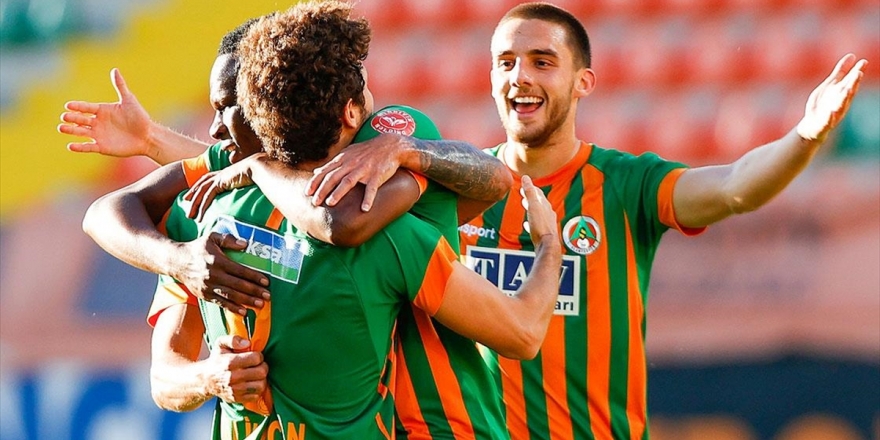 Aytemiz Alanyaspor 3 Puanı 3 Golle Aldı