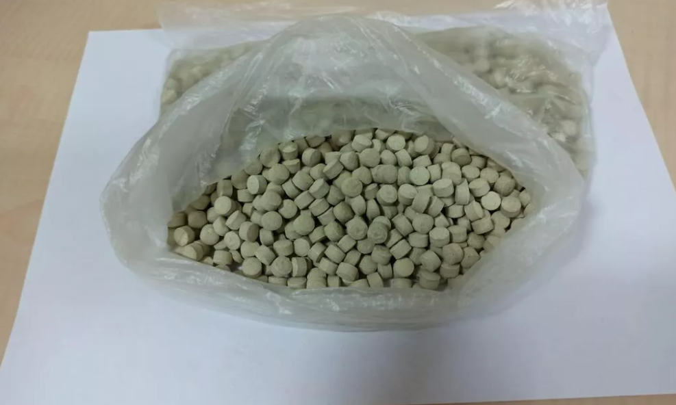 İstanbul'da sokak satıcılarına yönelik operasyon: 50 gözaltı