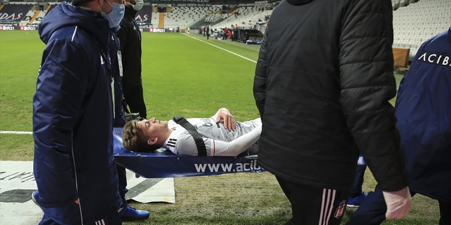 Beşiktaşlı Futbolcu Rıdvan'ın Uyluk Arka Adalesinde Gerilme Ve Kısmi Yırtık Tespit Edildi