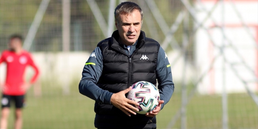 Teknik Direktör Ersun Yanal Kulüp Kariyerinde 700. Maçına Çıkacak