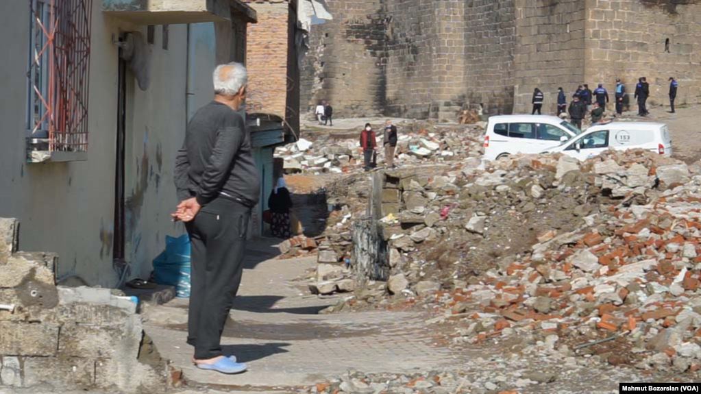 Sur’un Çevresi 50 Yıl Sonra Boşaltılıyor