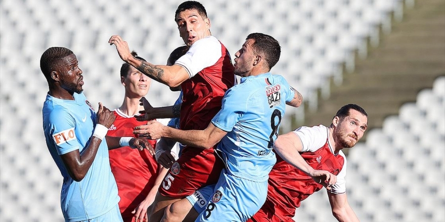 Fatih Karagümrük Evinde Galip Geldi