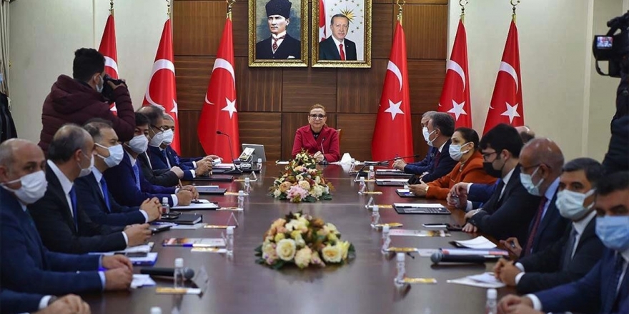 Bakan Pekcan: Yaklaşık 1 Milyon 300 Bin Esnafımızın 13 Milyar Liralık Kredi Borcu Ertelendi