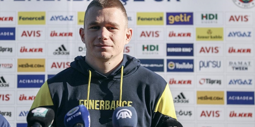 Fenerbahçeli Futbolcu Szalai, Galatasaray Derbisinde Oynamak İçin Sabırsızlanıyor