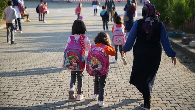 MEB, ilkokul ve ortaokullarda yüz yüze eğitimin usul ve esaslarını belirledi