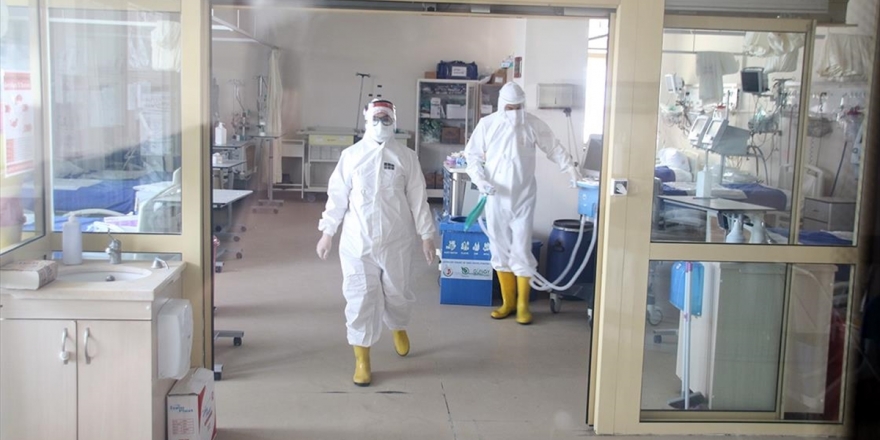 Türkiye'de Son 24 Saatte 6 Bin 670 Kişinin Testi Pozitif Çıktı, 112 Kişi Hayatını Kaybetti