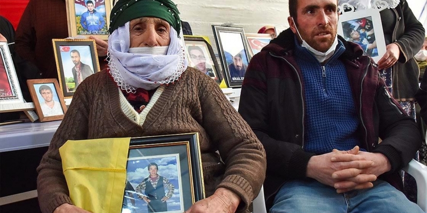 Diyarbakır Annelerinin Evlat Nöbetine İki Aile Daha Katıldı