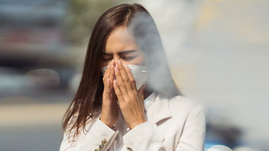 “Sigara dumanı virüs bulaştırma riskini artırıyor”