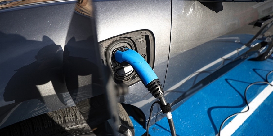 Dünya Elektrikli Araç Satışında Gaza Bastı