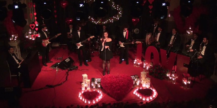 Kuşadalılara Sürpriz 14 Şubat Hediyesi