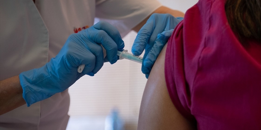 Japonya'da Aşılama Hedefi, Pfizer'dan Son Dozu Çekemeyen Şırınga Yokluğu Sebebiyle Tutmayabilir