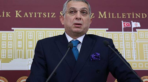 AKP Siyasi Erdem ve Etik Kurulu üyesi: Uzaya gitmek bile sokağa çıkmaktan daha az prosedür gerektiriyor