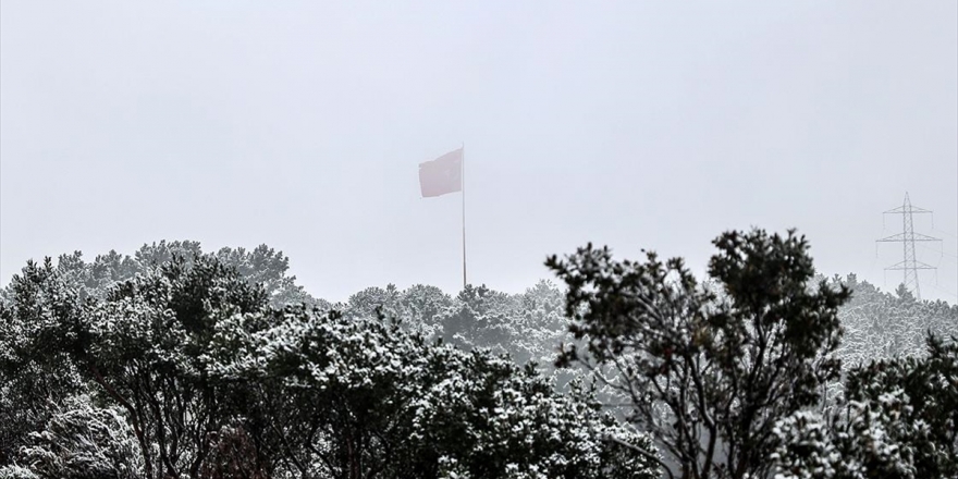 Marmara Bölgesi'nde Yarın Akşam Saatlerinden Sonra Yoğun Kar Yağışı Bekleniyor