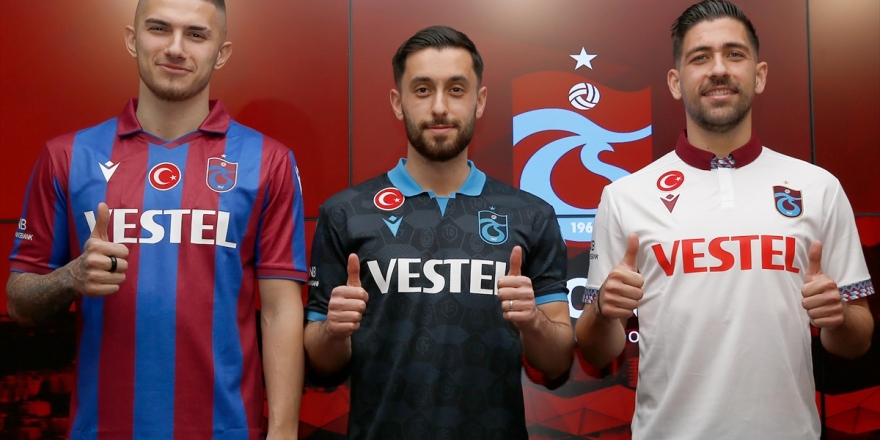 Trabzonspor, Yeni Transferleri İçin İmza Töreni Düzenledi