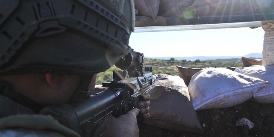 Barış Pınarı Bölgesinde 3 Terörist Etkisiz Hale Getirildi