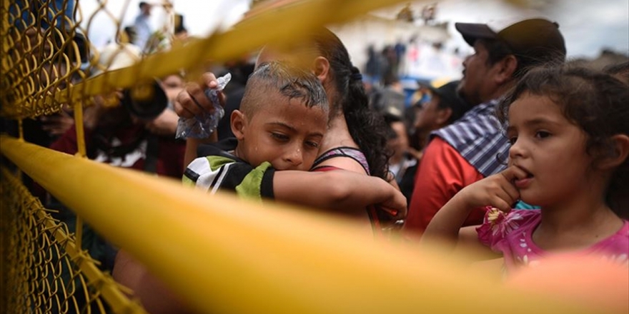 Abd, Meksika'da Bekletilen 25 Bin Sığınmacıyı Kabul Etmeye Başlayacak