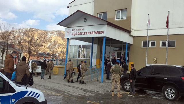 Belediye başkanına bıçaklı sopalı saldırı: 3 yaralı