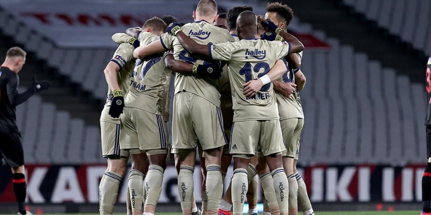 Fenerbahçe, 2 Maç Sonra Galibiyet Elde Etti