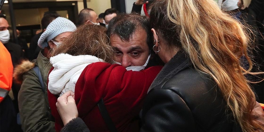 Nijerya'da Serbest Bırakılan 15 Türk Denizci İstanbul'a Geldi