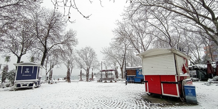 İstanbul'da Kar Yağışı Nedeniyle Yüz Yüze Eğitime 17 Şubat'a Kadar Ara Verildi