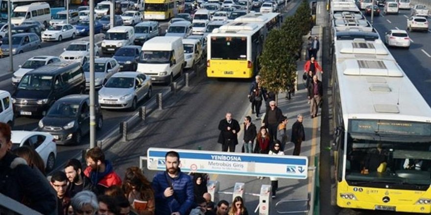 İstanbul'da Toplu Taşıma Esnetildi