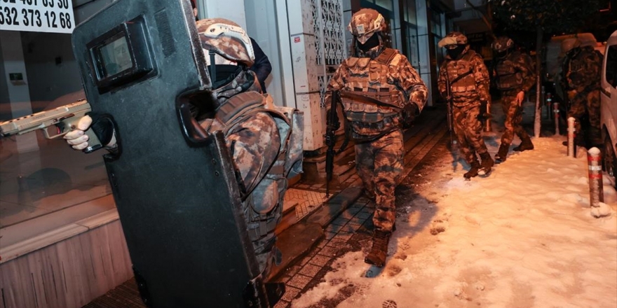 İstanbul Merkezli Uyuşturucu Operasyonunda 52 Şüpheli Yakalandı
